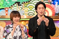 左から鈴木砂羽、宮尾俊太郎