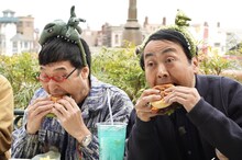 左から南海キャンディーズ山里、アンガールズ田中