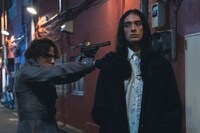 映画「ババンババンバンバンパイア」に出演する栗原類（右）