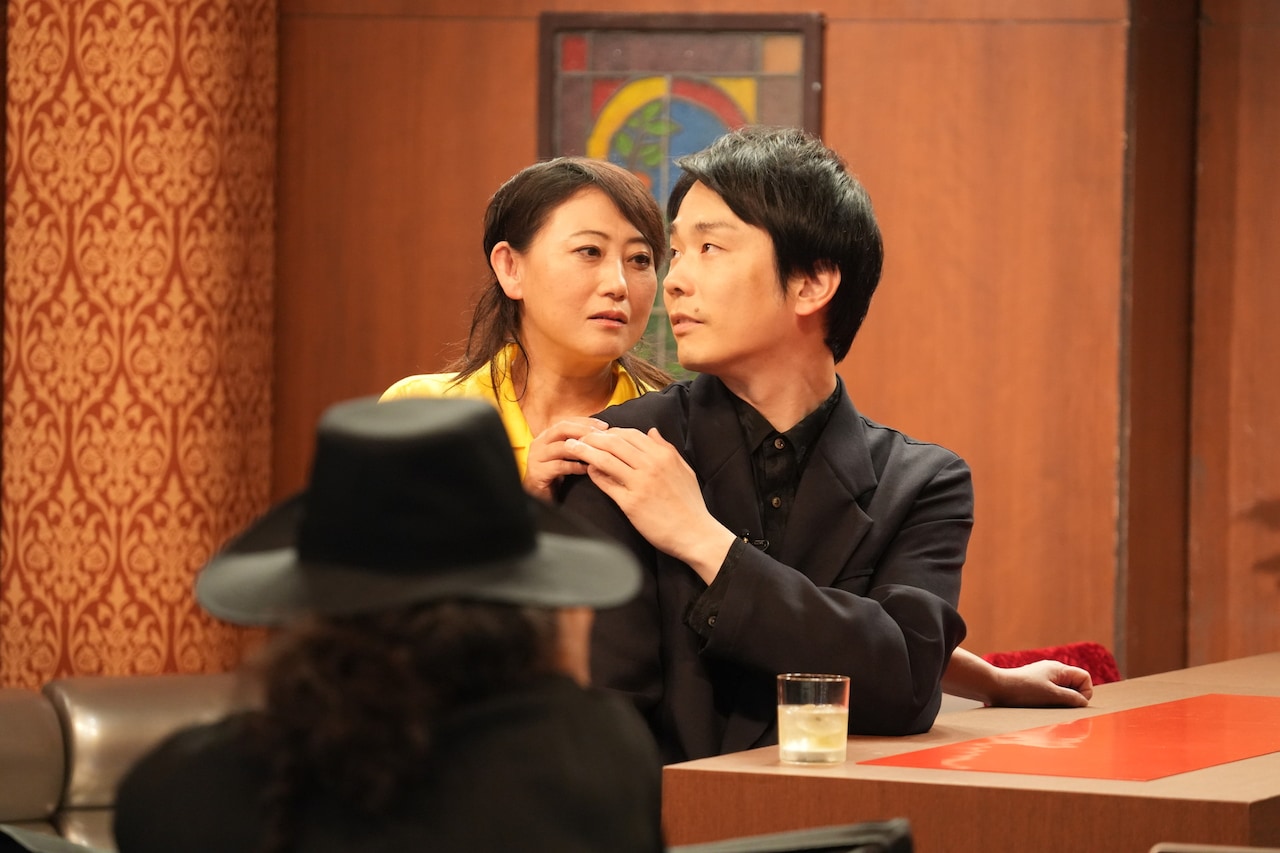 左から友近、かまいたち濱家