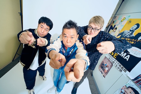 左からウエストランド・井口浩之、爆笑問題・太田光、飯塚大悟