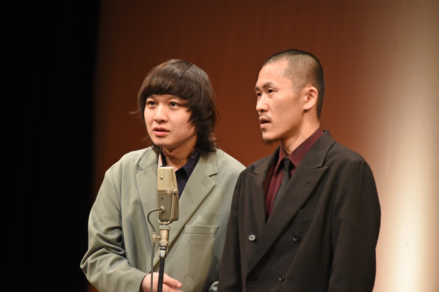 家族チャーハン。左から大石、江頭