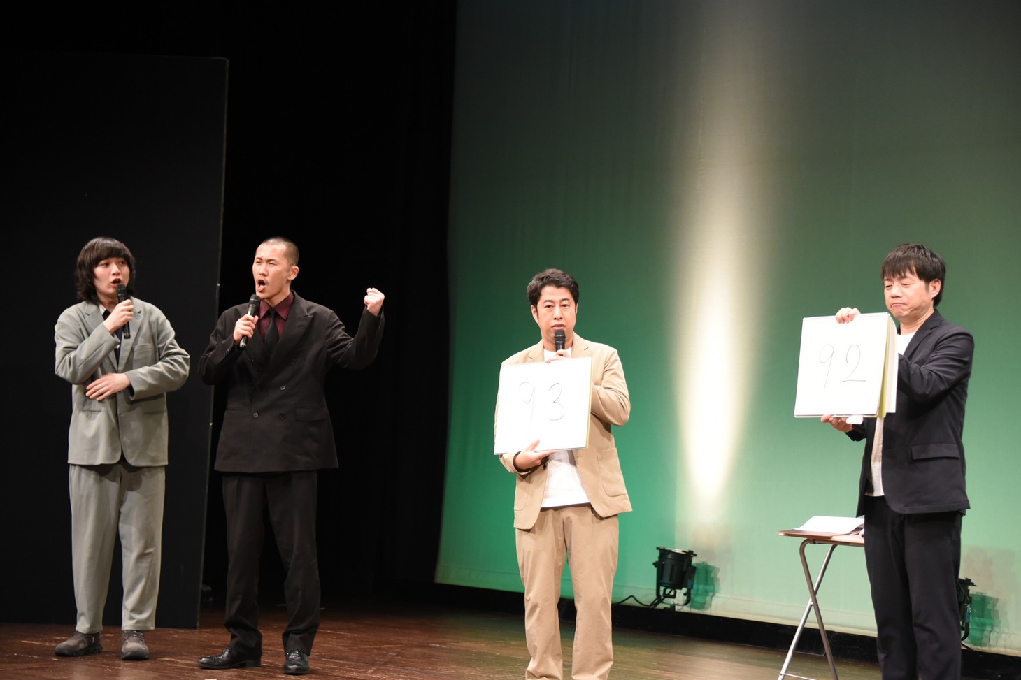 左から家族チャーハン、ウエストランド井口、かもめんたる槙尾