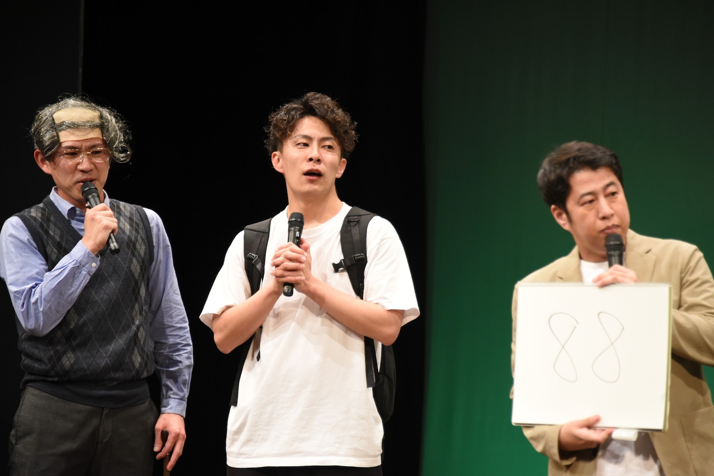 左からスパイシーガーリック、ウエストランド井口