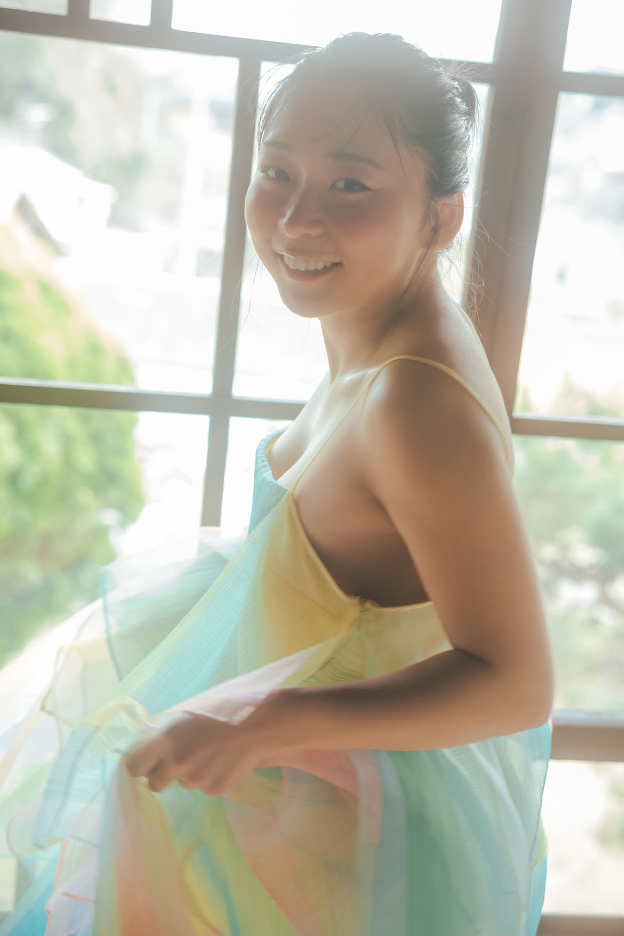 にゃんこスター・アンゴラ村長の新作写真集より（撮影：東京祐／講談社）