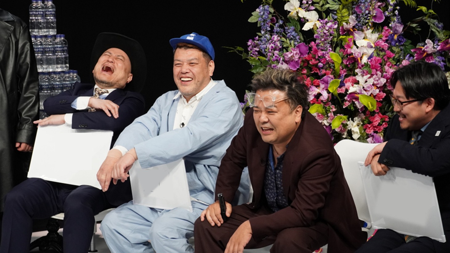 左からハリウッドザコシショウ、野性爆弾くっきー！、とろサーモン久保田、オズワルド伊藤