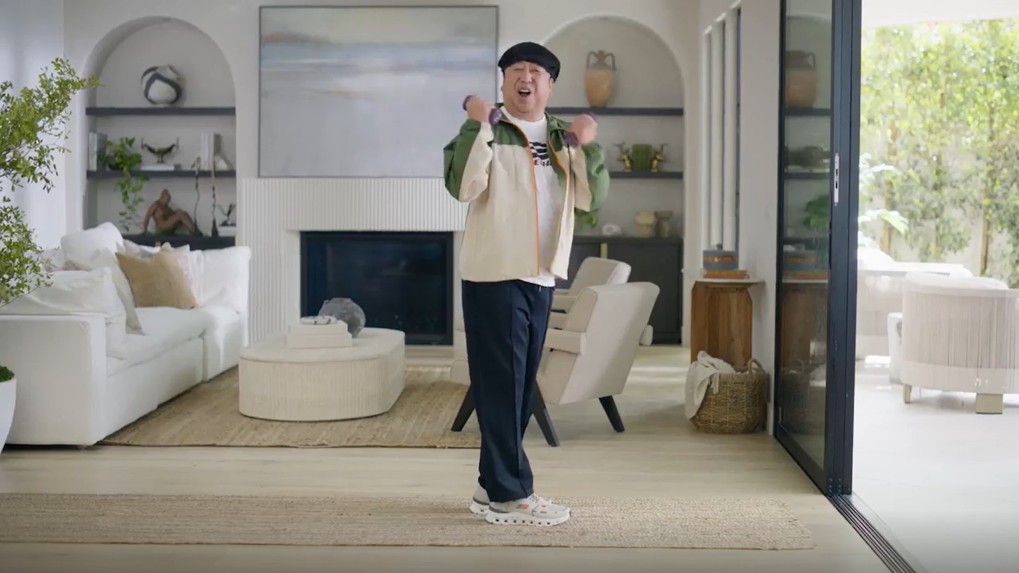 スケッチャーズCM「いつでもどこでも」編より