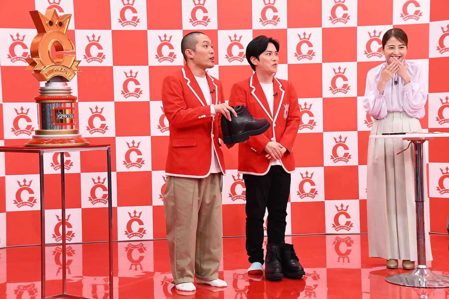 シークレットシューズを脱いだラブレターズに日比麻音子（TBSアナウンサー）もびっくり