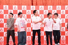 左からロングコートダディ、や団