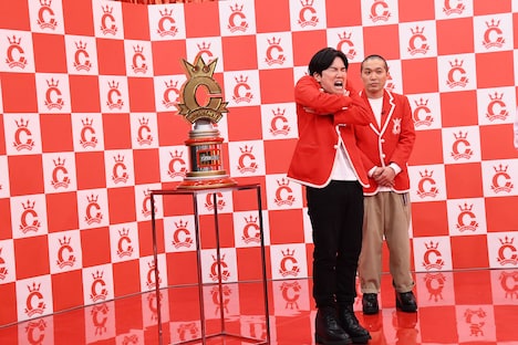 「キングオブコント2025」出場者にエールを送るラブレターズ溜口