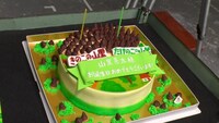 撮影現場に用意された南海キャンディーズ山里の誕生日ケーキ