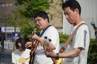 ゲリラライブの様子。