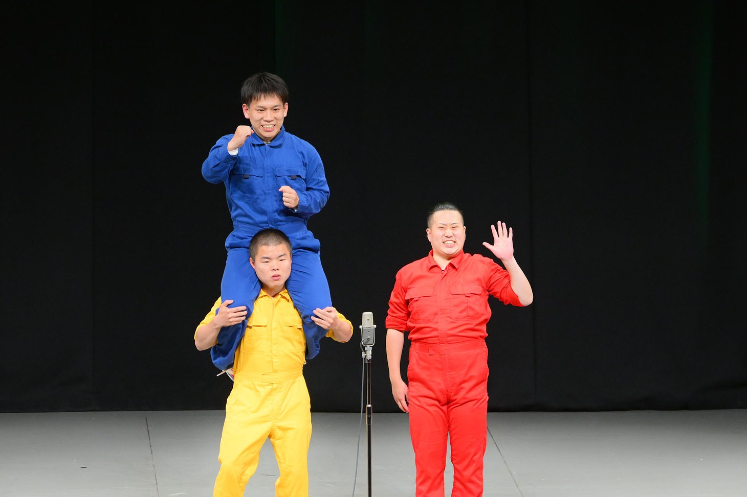 ネタを披露するおもしろジャンケン