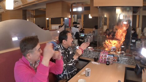 アンガールズ田中が訪れた回転寿司店でのワンシーン