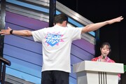 幕張ビーチ花火フェスタのTシャツを着るキクチウソツカナイ。
