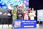 「幕張ビーチ花火フェスタ2025」開催発表会見に登壇した（前列左から）ツートライブ、はるかぜに告ぐ、（後列左から）キクチウソツカナイ。、かけおち・青木マッチョ、ナイチンゲールダンス、日下怜奈