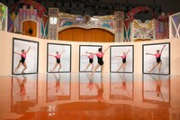 「体育館の鏡」