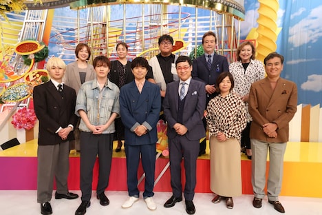 「名医に学ぶ血糖値＆アレルギー世代別健康法！100歳でピンピンピン！」のスタジオ出演者。©フジテレビ