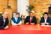 「サンドウィッチマンの街録イン・ザ・ワールド~世界で個人的なおすすめ聞いてきました~」のワンシーン