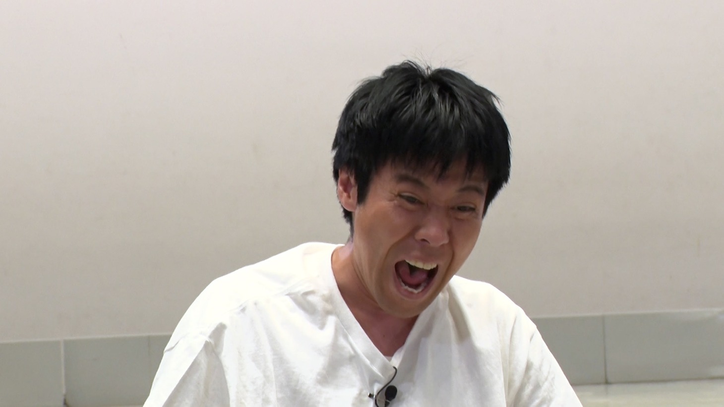 スマイル・ウーイェイよしたか