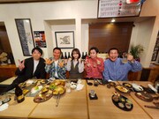 「かまいガチ」の恒例企画「居酒屋のことは俺が一番わかってんねん」に出演する（左から）かまいたち、本田望結、ハライチ岩井、コットンきょん