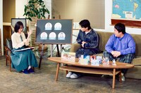 左から野口衣織、マヂカルラブリー