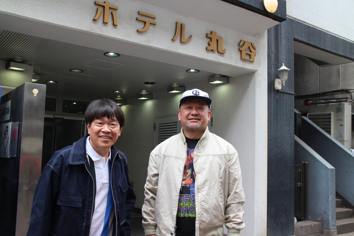 「ケンコバのほろ酔いビジホ泊 全国版」に出演する（左から）蛍原徹、ケンドーコバヤシ