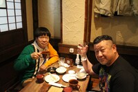 左から、蛍原徹、ケンドーコバヤシ