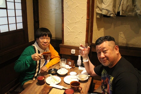 左から、蛍原徹、ケンドーコバヤシ