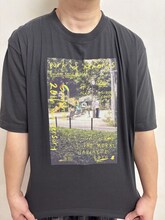 三四郎「フォトTシャツ」の着用イメージ