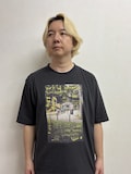 三四郎「フォトTシャツ」の着用イメージ