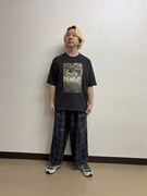 三四郎「フォトTシャツ」の着用イメージ