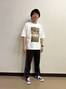 三四郎「フォトTシャツ」の着用イメージ