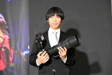 中森明菜の写真展のオフィシャルカメラマンを務めたかが屋・加賀