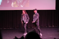 フィンランド初の漫才コンテスト「Hypeconin manzai-kilpailu」の様子