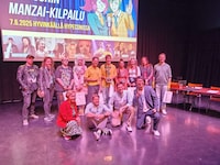 フィンランド初の漫才コンテスト「Hypeconin manzai-kilpailu」の様子