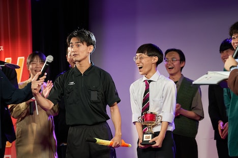 「ケム-1グランプリ」で優勝（ケムリとマッチ）した風采