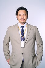 アルコ＆ピース平子扮する営業マン・黒木啓介