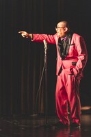 街裏ぴんく（写真：Miyu Terasawa）