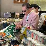タモリ、デパ地下で惣菜の量り売りと海苔缶のラッピングに挑戦「素人には至難の業」