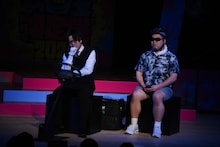 1本目のネタを披露する金の国