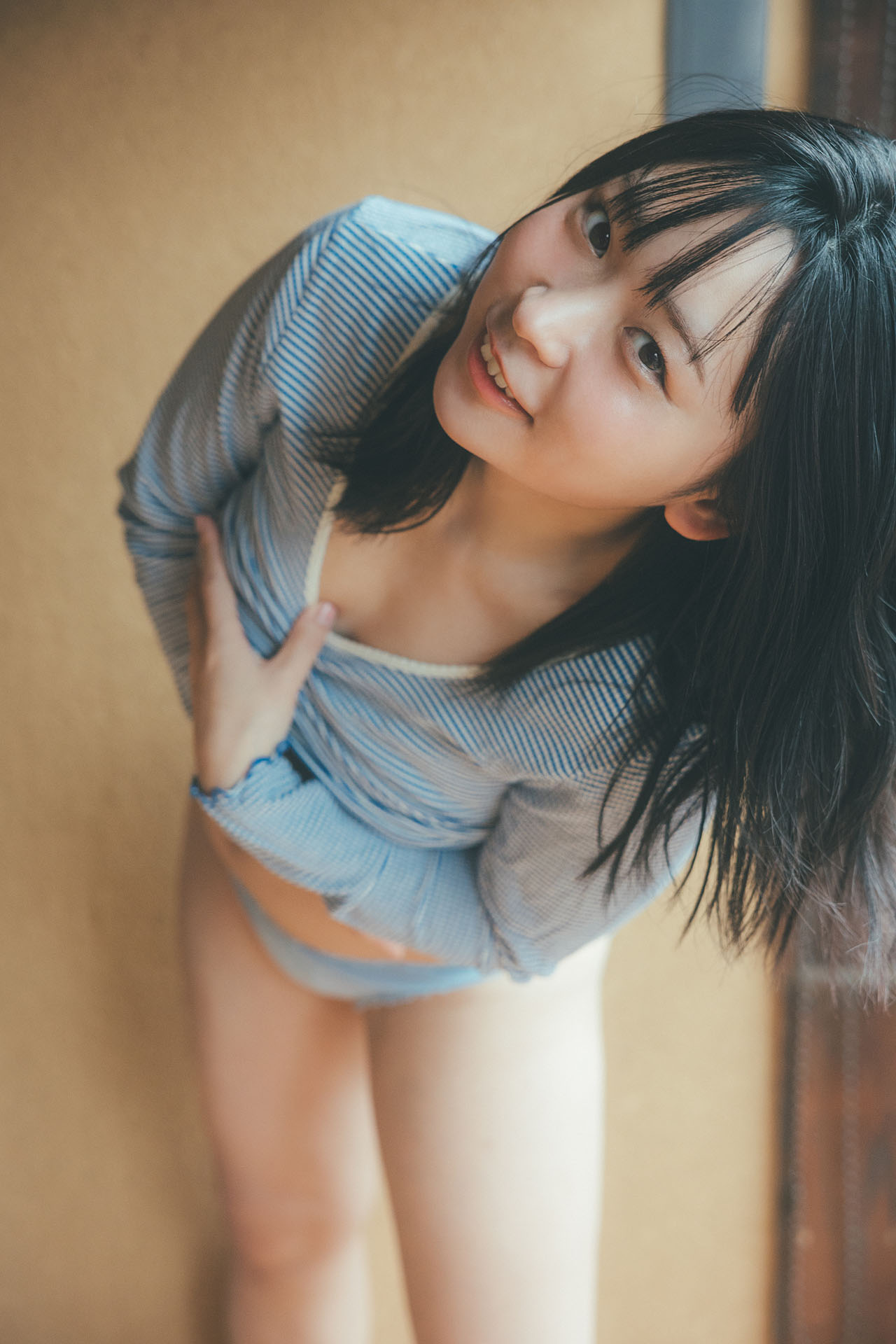 アンゴラ村長写真集「標準体型」より、先行カット（撮影：東京祐／講談社）
