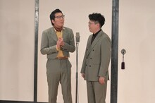 木馬亭で漫才を披露するヤーレンズ