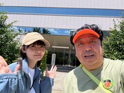「ウォーキングのひむ太郎」と「さくさんぽ」のコラボを繰り広げる、バナナマン日村と遠藤さくら