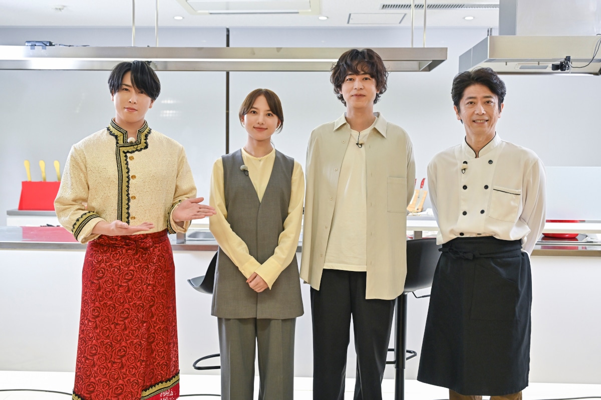 「黄金のワンスプーン！」に出演する（左から）宮舘涼太、清原果耶、成田凌、フットボールアワー後藤