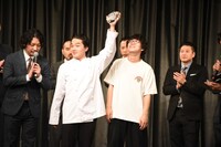 「UNDER5 AWARD 2025」で優勝したあなたとネ