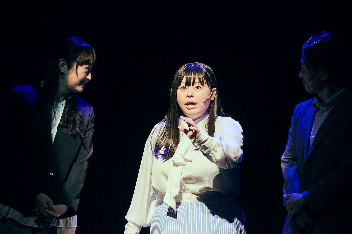 「渡辺直美コントライブ」より ©吉本興業