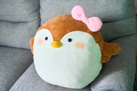 雀を応援するぬいぐるみ・すず子には三石琴乃が声を当てる