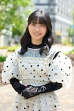 横山由依扮する慶司の姉で双子の理央