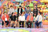 「アメトーーク！」に同期芸人として出演する（前列左から）ブラックマヨネーズ、チュートリアル徳井、野性爆弾、（後列左から）シャンプーハット、クワバタオハラくわばた、超新塾・イーグル溝神